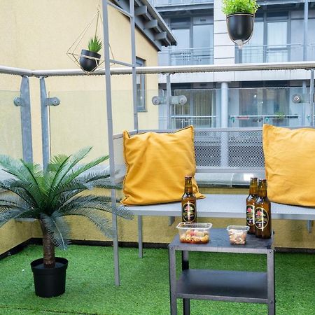 Luxe Place - Netflix & Workspace For 6 Birmingham Exterior photo